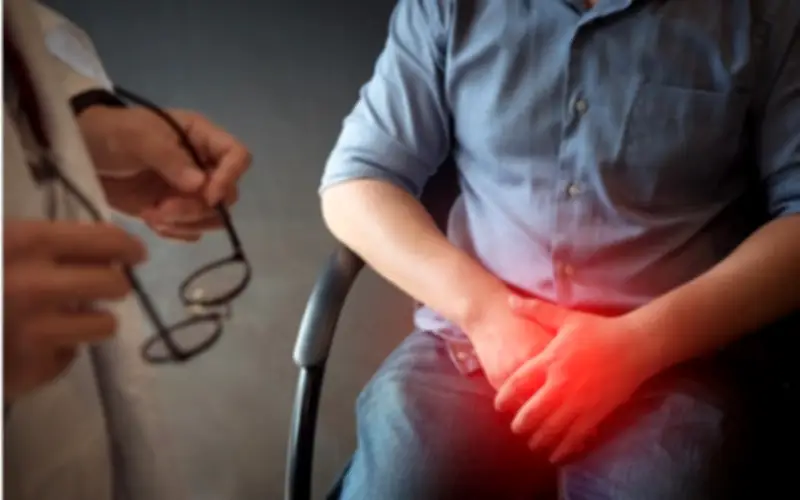 Khám vì bí tiểu, người đàn ông 63 tuổi phát hiện ung thư tuyến tiền liệt, khối u phình to gấp 5 lần
