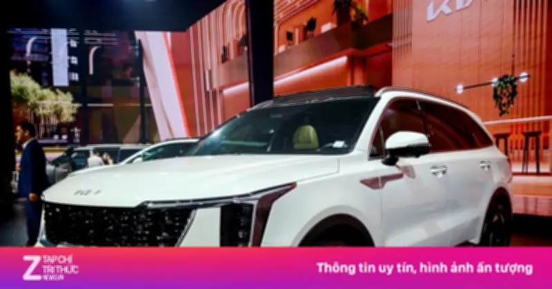 Kia Sorento HEV mới ra mắt tại Việt Nam, chờ giá đấu Ford Everest