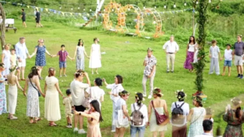 Lễ hội Midsummer rực rỡ sắc màu tại Hà Nội: Kết nối văn hóa Việt - Thụy Điển