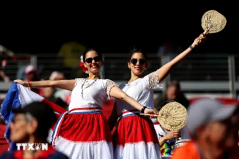 Lễ hội tưng bừng khắp Paraguay sau chiến thắng lịch sử trước Đức