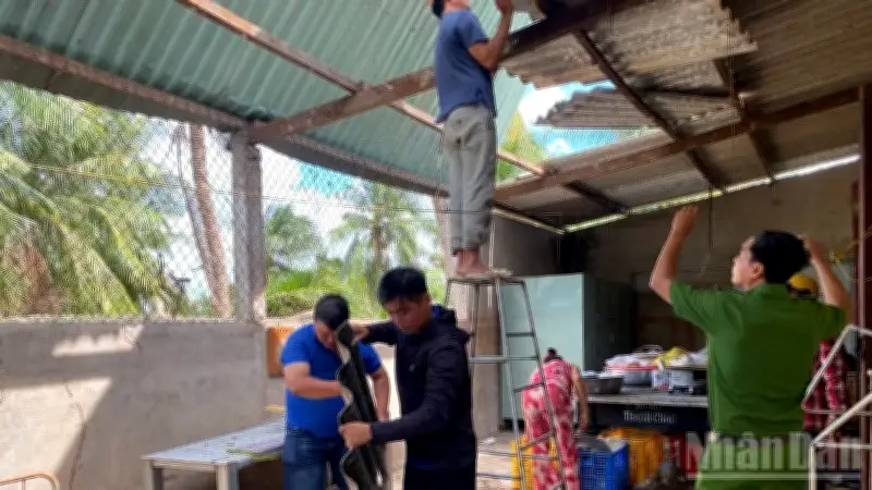 Lốc xoáy tại Long Bình làm tốc mái 46 căn nhà, 1 người tử vong