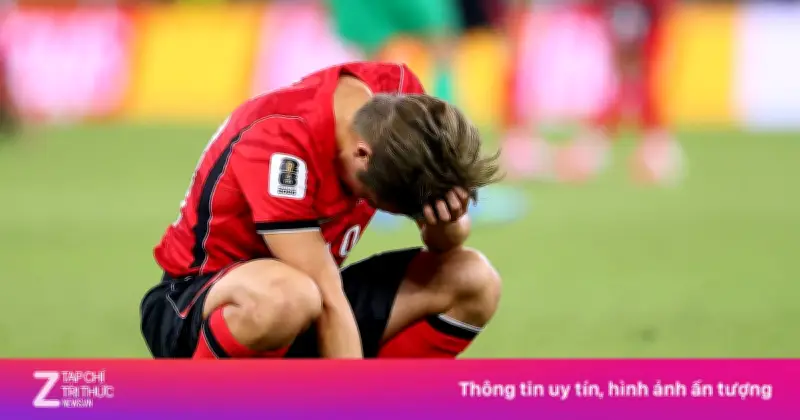 Lee Kang In thất thần sau khi Hàn Quốc bị loại khỏi Asian Cup