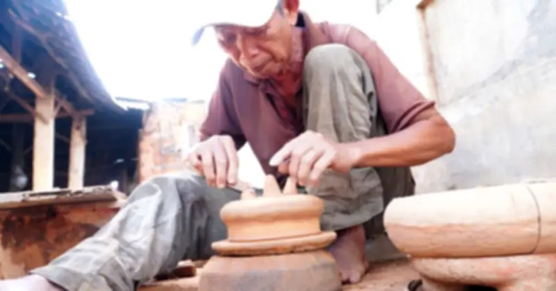 Làng đúc đồng Bằng Châu chỉ còn vài hộ giữ lửa lò