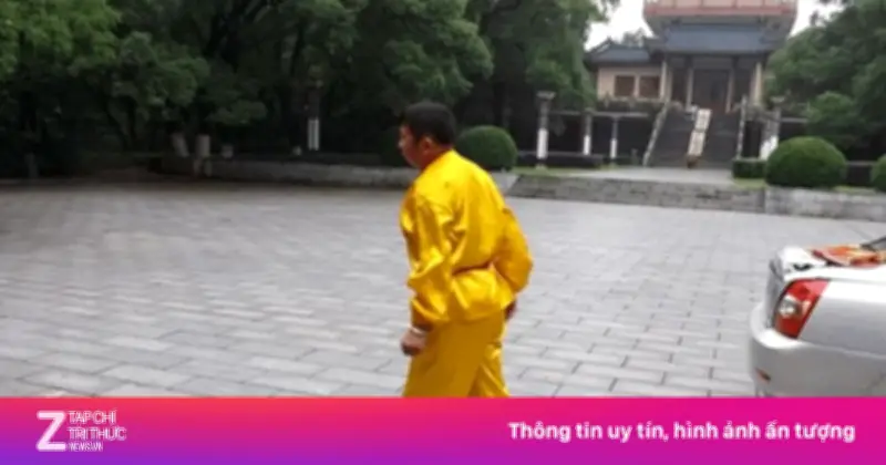 Lão nông Trung Quốc đi giày sắt 300 kg luyện khinh công suốt 40 năm