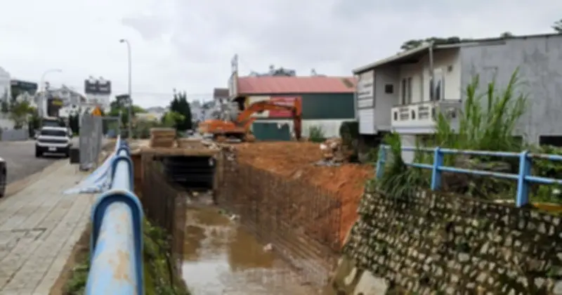 Đà Lạt yêu cầu khôi phục bờ kè suối bị phá dỡ trái phép
