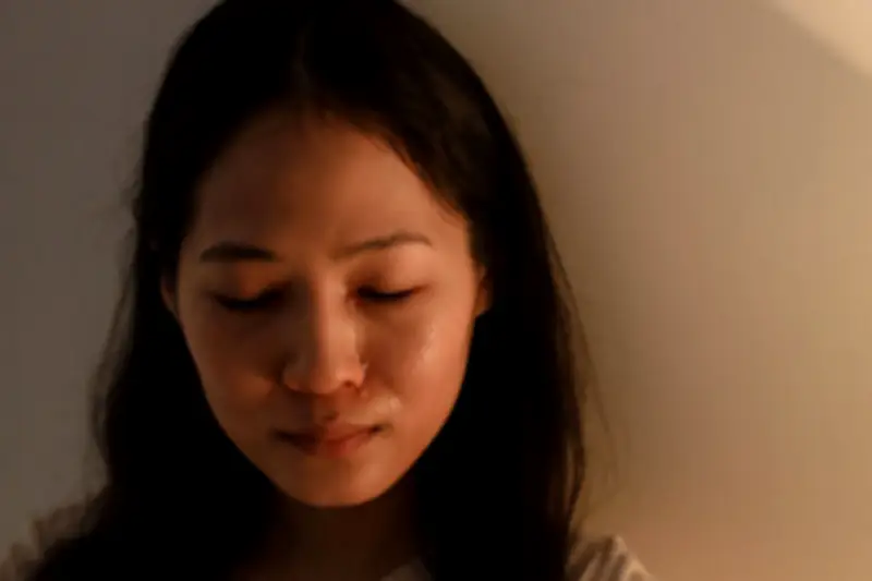 Lấy chồng 5 năm chưa có con, mẹ chồng nói một câu khiến con dâu òa khóc