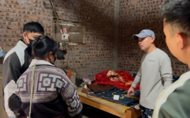 Mẹ con nghiện ma túy bị bắt vì tổ chức sử dụng trái phép chất ma túy