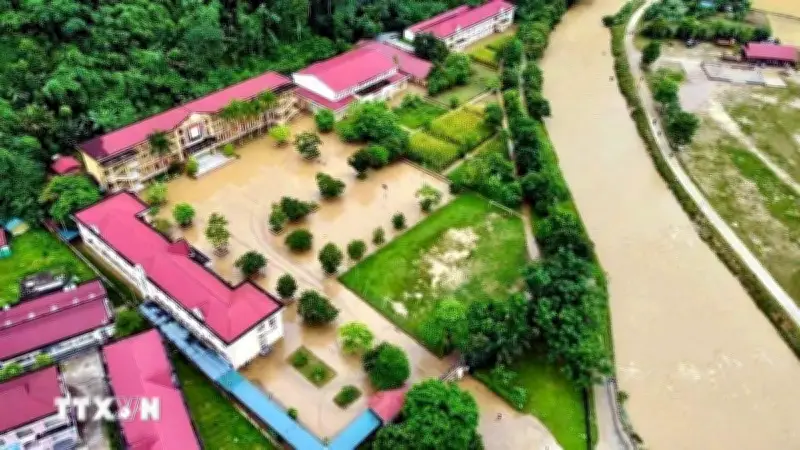 Mưa lớn gây lũ quét và sạt lở đất tại Tuyên Quang