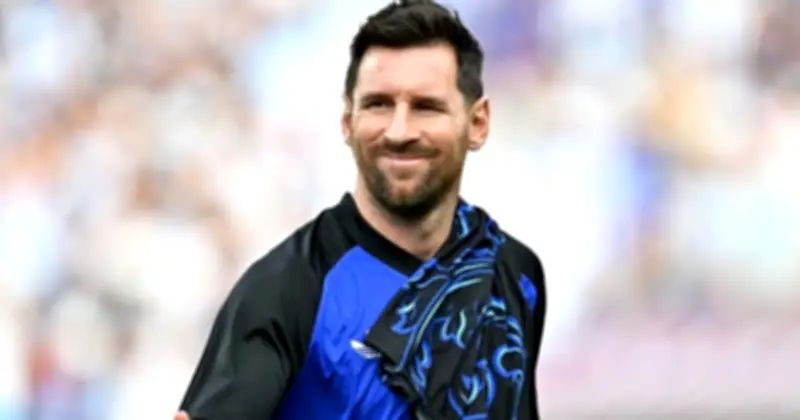 Messi bỏ ngỏ khả năng đá chính trước Iceland, HLV Scaloni bảo vệ học trò