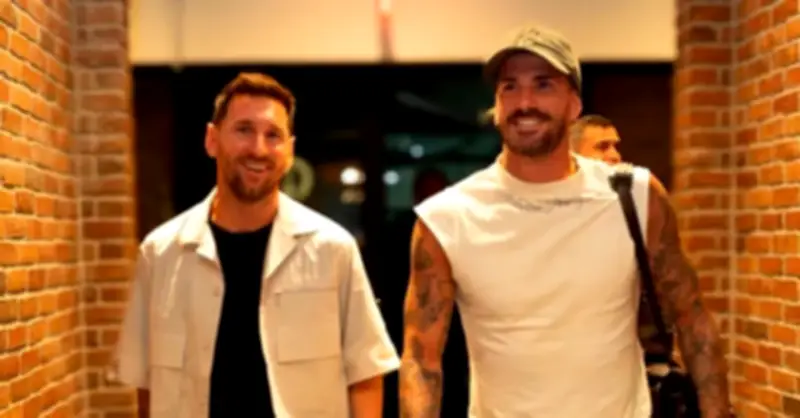 Messi hội quân cùng Argentina, tập riêng vì quá tải cơ trước World Cup 2026