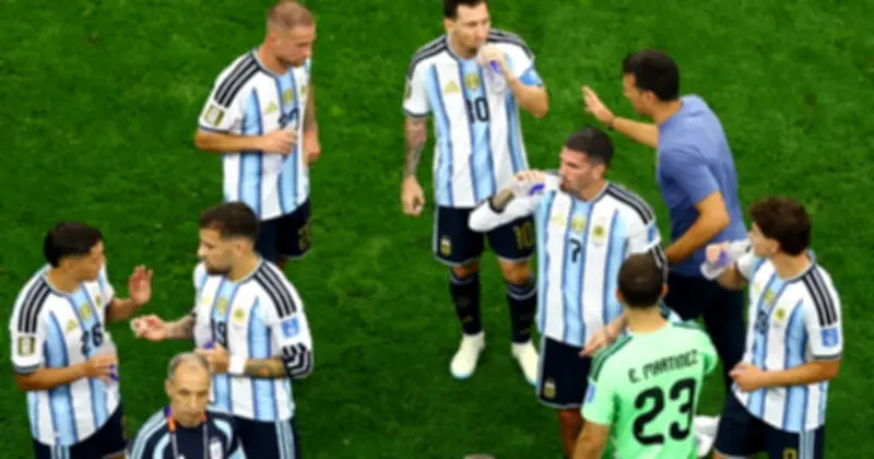 Messi răm rắp tuân lệnh HLV Scaloni, sẵn sàng đá World Cup 2030