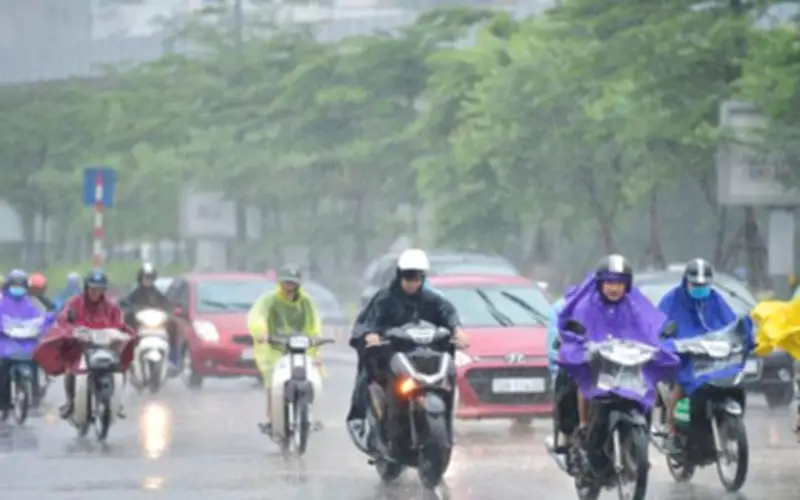 Miền Bắc sắp đón đợt mưa lớn, thiết bị bay lạ xuất hiện gần sân bay Nội Bài