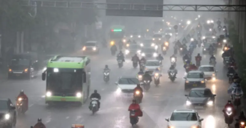 Miền Bắc và Trung Bộ sắp hứng chịu đợt nắng nóng kéo dài gần 10 ngày, nhiệt độ có nơi lên 40 độ