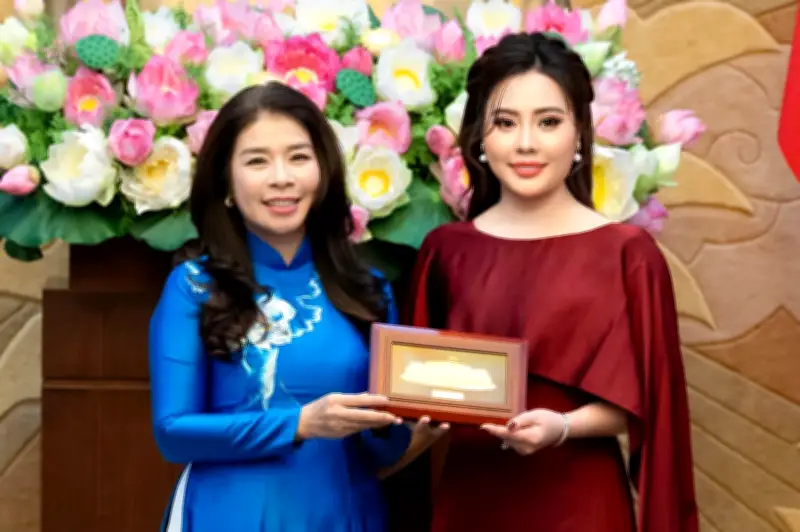 Miss Multicultural World đưa người đẹp thế giới khám phá Nhà Quốc hội Việt Nam