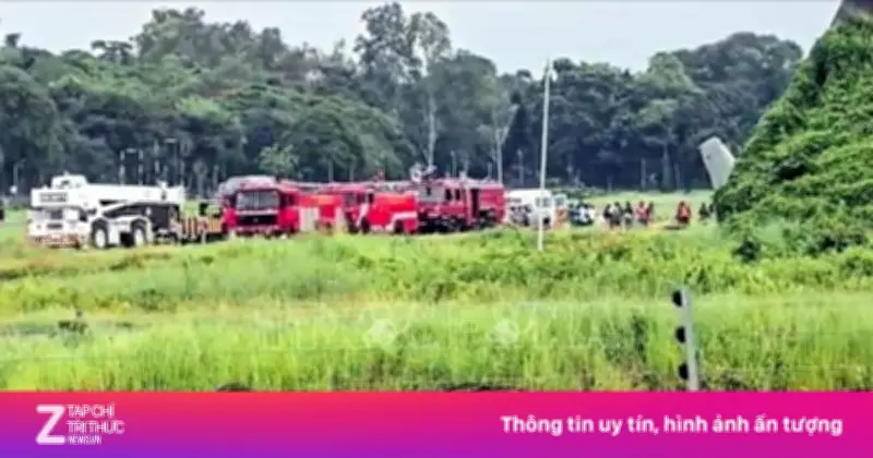 Máy bay quân sự Ấn Độ lao khỏi đường băng, vỡ đôi, 5 người thiệt mạng