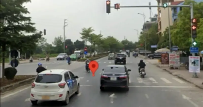 Đèn đỏ cho phép rẽ phải: Vì sao hiếm khi có biển báo cho phép quay đầu xe?