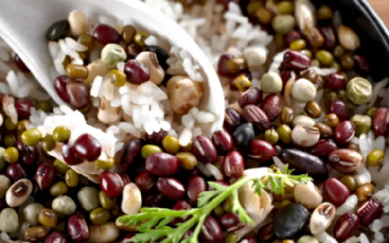 Ăn cơm trộn hạt có thực sự healthy? 4 cách trộn cơm ăn vào là khỏe