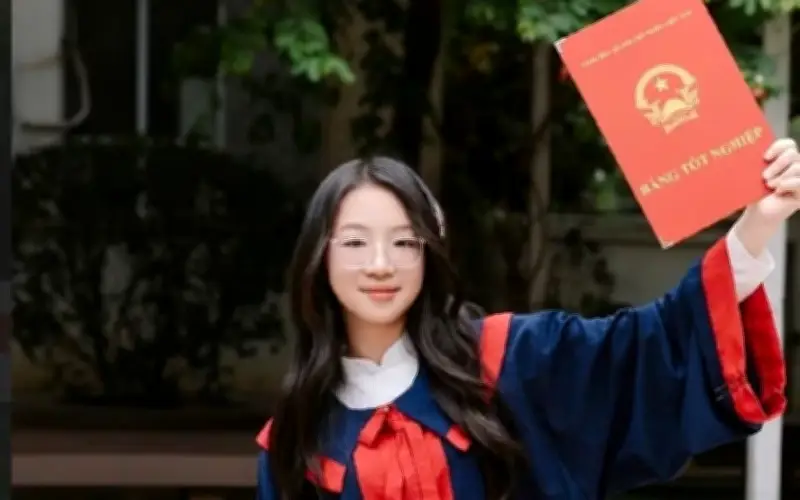 Nữ sinh Hà Nội trúng tuyển 5 nguyện vọng vào 4 trường chuyên danh tiếng