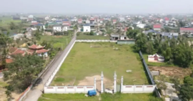 Đền Xứ bỏ hoang sau khi xây tường bao: Lãng phí hơn 2 tỷ đồng