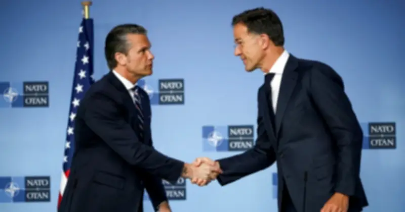NATO nhất trí hiện đại hóa năng lực hạt nhân trước áp lực từ Mỹ