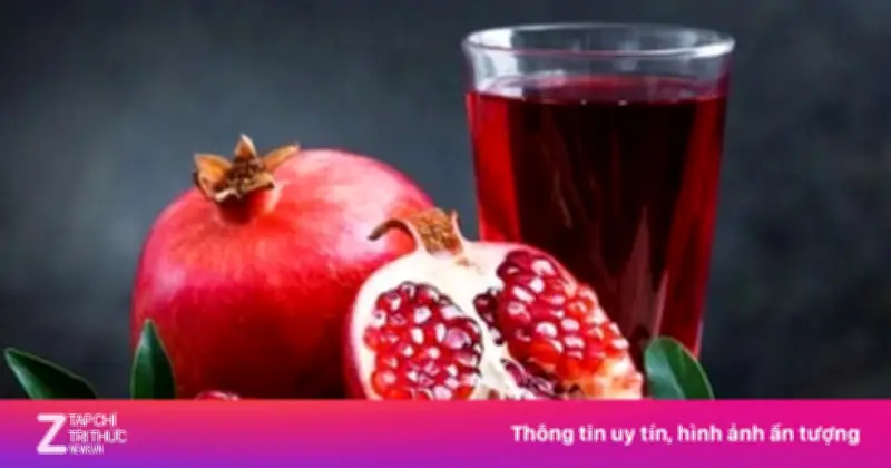 Nước ép lựu giàu dinh dưỡng nhưng 5 nhóm người nên hạn chế uống