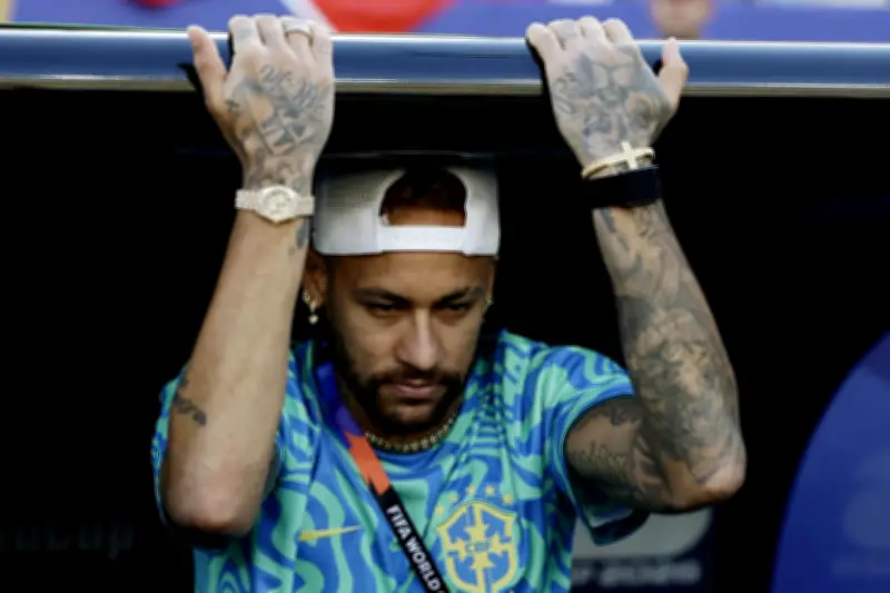 Neymar bất lực nhìn Brazil bị Morocco cầm chân ở trận ra quân