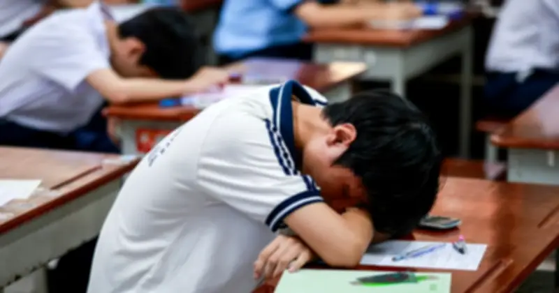 Đừng để đến điểm thi trễ giờ và khóc nức nở - Lời khuyên từ cán bộ coi thi