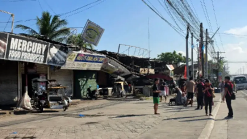 Động đất 8,1 độ richter ngoài khơi Philippines gây sóng thần, 7 người chết