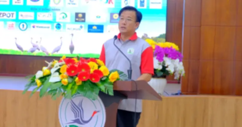 Đồng Tháp tiếp nhận thêm 6 sếu đầu đỏ từ Thái Lan, nâng tổng số lên 12