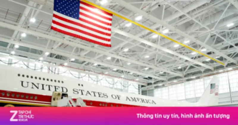Ông Trump ra mắt Không lực Một mới trị giá 400 triệu USD từ Qatar