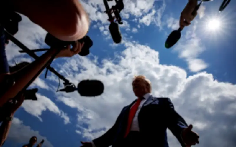 Ông Trump yêu cầu Israel và Iran ngừng bắn ngay lập tức