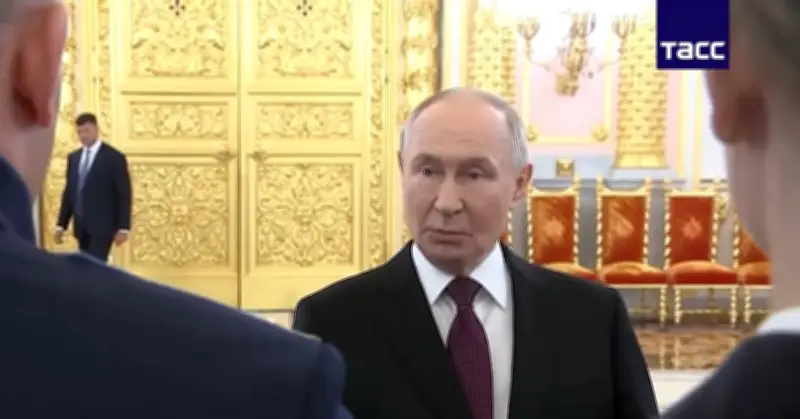 Nga kiểm soát Kostiantynivka, Ukraine phá hậu cần ở Crum