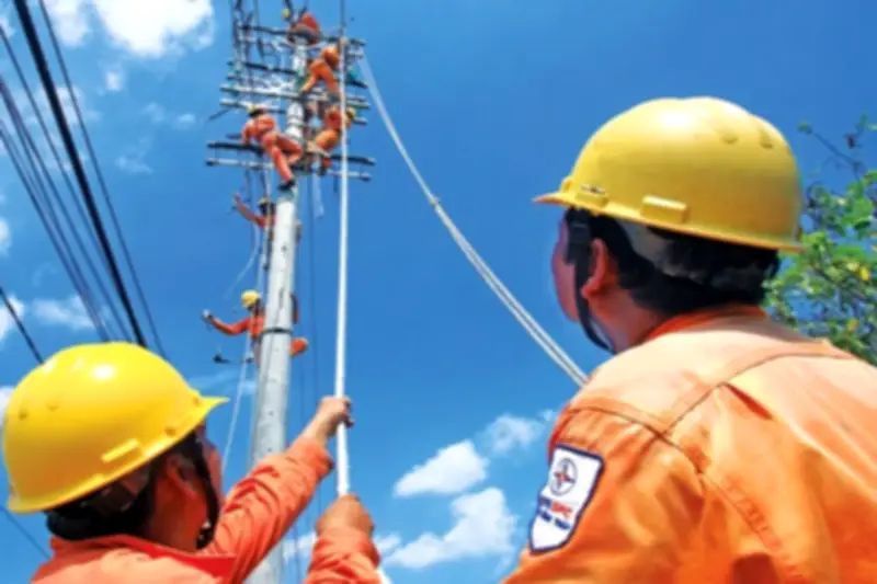Đề nghị tính kỹ việc điều chỉnh giá điện, y tế, giáo dục trong năm 2026
