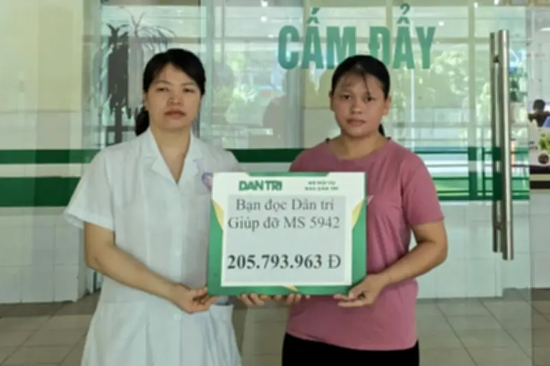 Người bố trẻ vượt cửa tử nhờ tấm lòng hảo tâm từ bạn đọc Dân trí