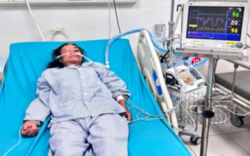Người phụ nữ 49 tuổi suy đa tạng vì sốt mò, bác sĩ cảnh báo dấu hiệu nhỏ trên da có thể cứu sống người bệnh