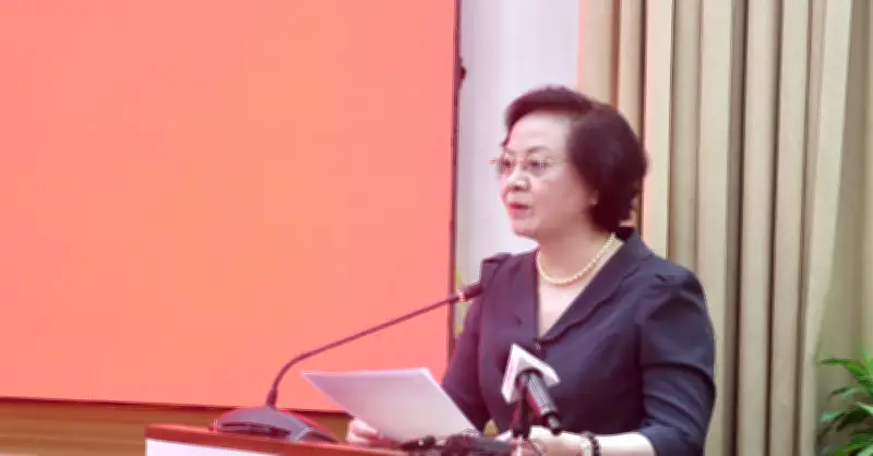 Đánh giá toàn diện tư liệu về khu mộ liệt sĩ tập thể tại công viên Lê Thị Riêng