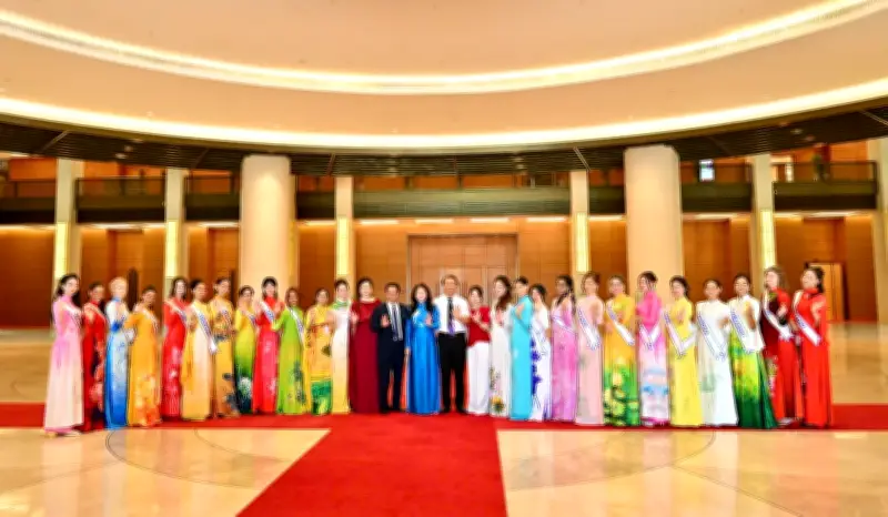 Nhà thiết kế Trịnh Trịnh đồng hành Miss Multicultural World quảng bá văn hóa Việt