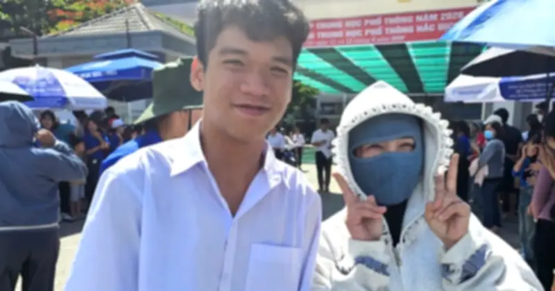 Nhiều thí sinh than đề thi tiếng Anh tốt nghiệp THPT khó