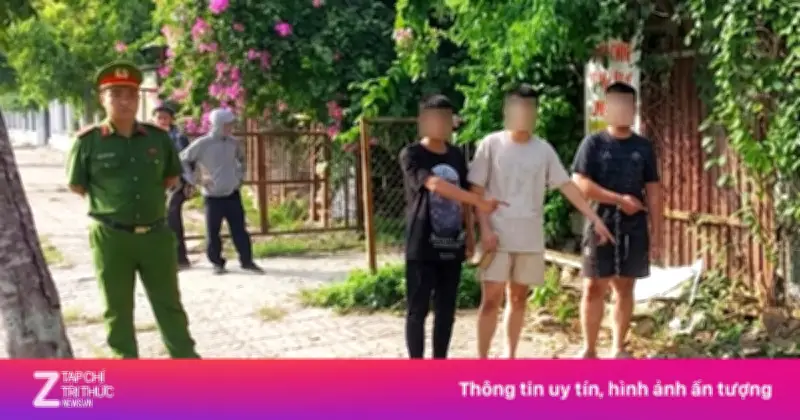 Nhóm thiếu niên dùng hung khí truy sát người đi đường ở Hà Nội