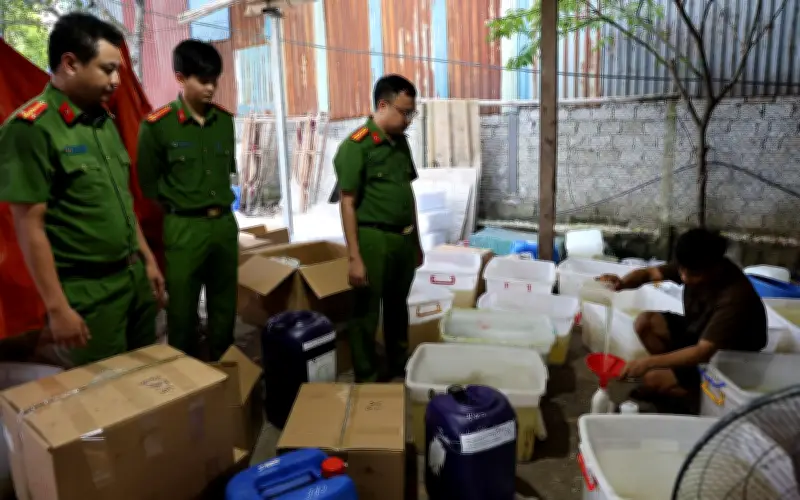 Ninh Bình khởi tố hai đối tượng cầm đầu đường dây sản xuất sữa tắm, dầu gội giả