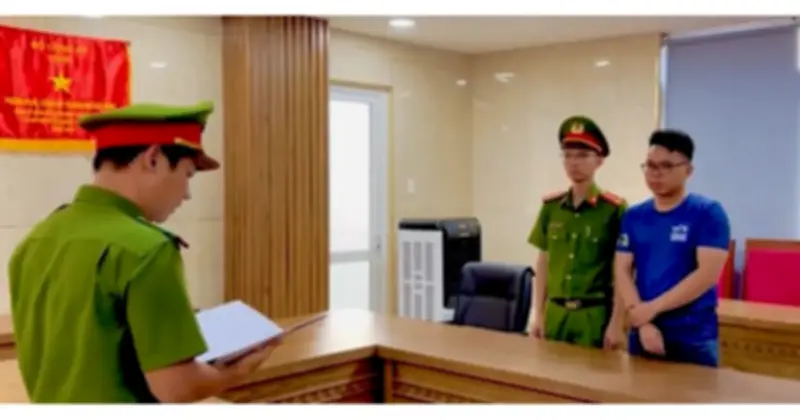 Đà Nẵng khởi tố 3 đối tượng bán sách điện tử tiếng Anh lậu quy mô lớn