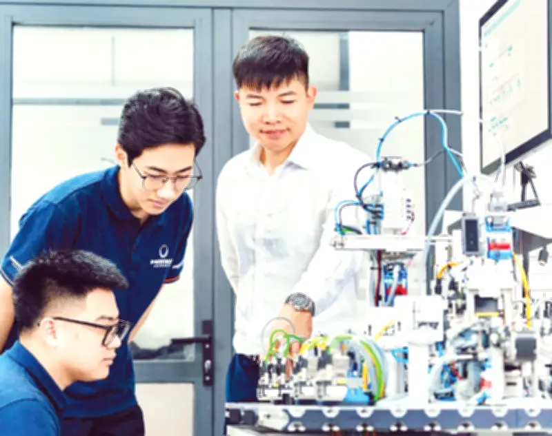 Đào tạo nhân lực bán dẫn: Gắn kết doanh nghiệp và đại học là chìa khóa