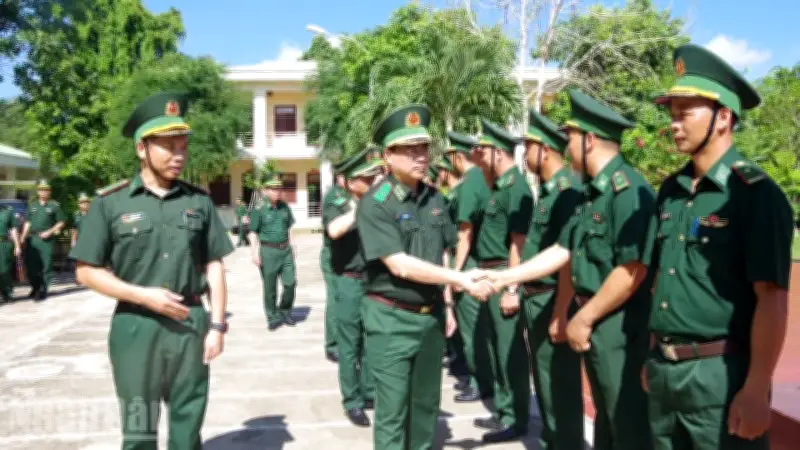 Đoàn kiểm tra Bộ đội Biên phòng làm việc tại Đồn Biên phòng cửa khẩu Đắk Ruê