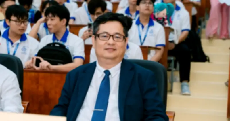PGS-TS Nguyễn Tấn Trần Minh Khang được bổ nhiệm Hiệu trưởng Trường ĐH Công nghệ thông tin
