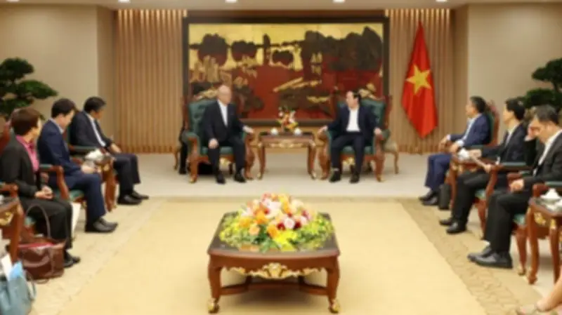 Phó Thủ tướng tiếp cựu Bộ trưởng Nhật Bản, thúc đẩy Đại học Việt Nhật và hợp tác bán dẫn