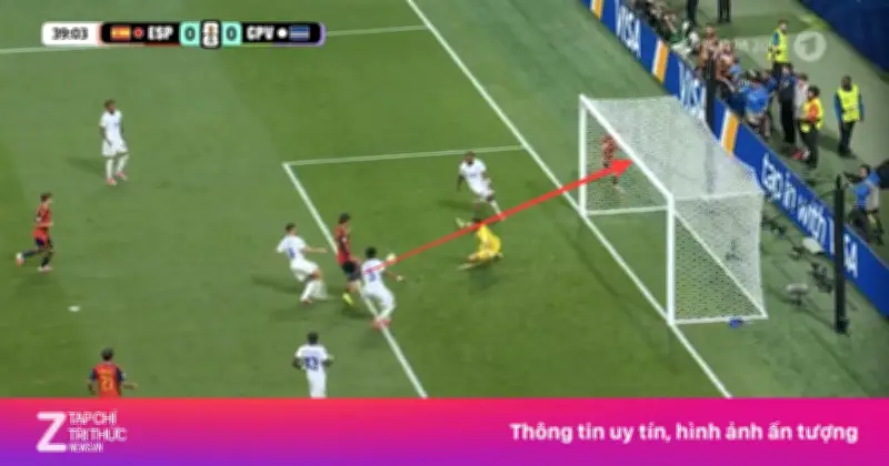 Pha bỏ lỡ khó tin của Ferran Torres khiến Tây Ban Nha bất lực trước Cape Verde