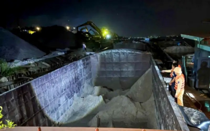 Phát hiện 2 bến thủy nội địa hoạt động không phép ở Hà Nội