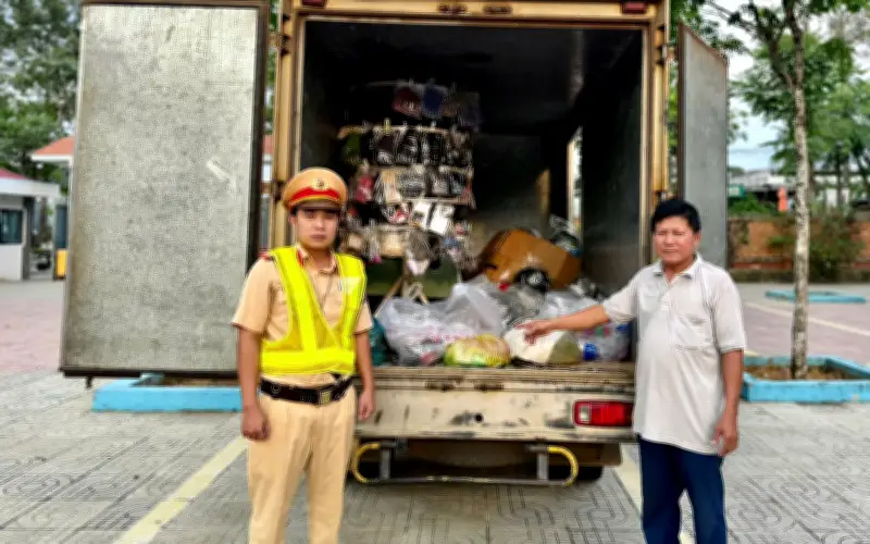Phát hiện gần 550 mũ bảo hiểm, kính mát giả mạo nhãn hiệu nổi tiếng