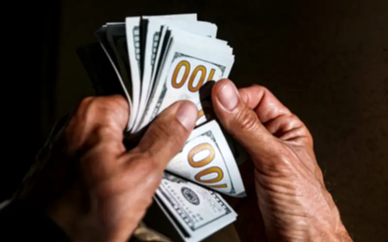 Phát hiện lỗ hổng ATM, bartender Úc chiếm 42 tỷ đồng rồi lãnh án tù
