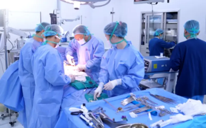 Phát hiện ung thư đại tràng giai đoạn III vì thói quen nhiều người Việt duy trì